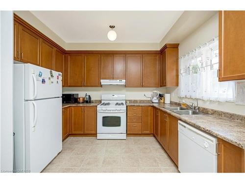 28 Eagleview Way, Georgetown, ON - Indoor Photo Showing Kitchen With Double Sink