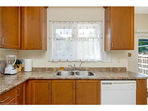 28 Eagleview Way, Georgetown, ON - Indoor Photo Showing Kitchen With Double Sink