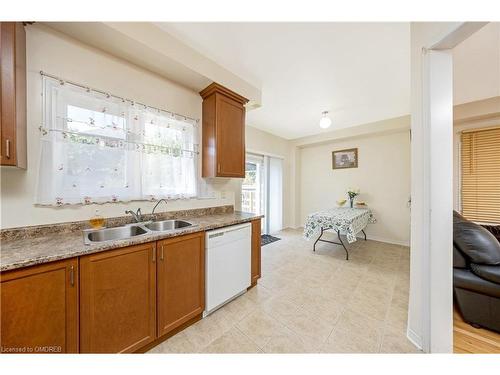 28 Eagleview Way, Georgetown, ON - Indoor Photo Showing Kitchen With Double Sink