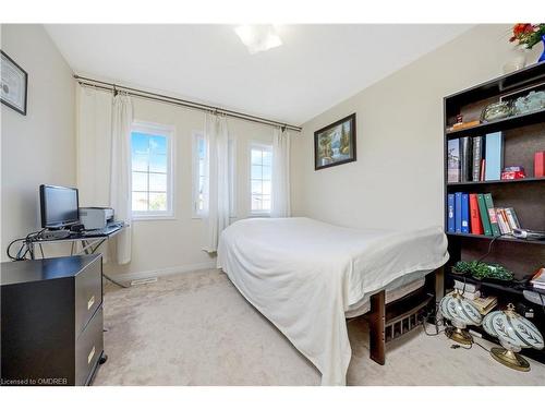 28 Eagleview Way, Georgetown, ON - Indoor Photo Showing Bedroom