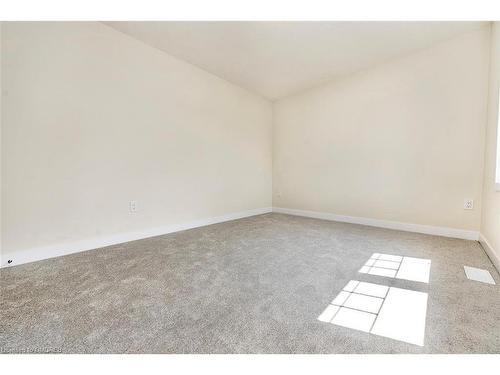 149 Higgins Avenue, Thorold, ON - Indoor Photo Showing Other Room