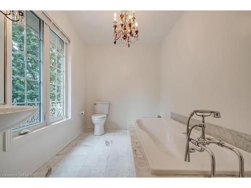 3286 Shelburne Place, Oakville, ON - Indoor Photo Showing Bathroom