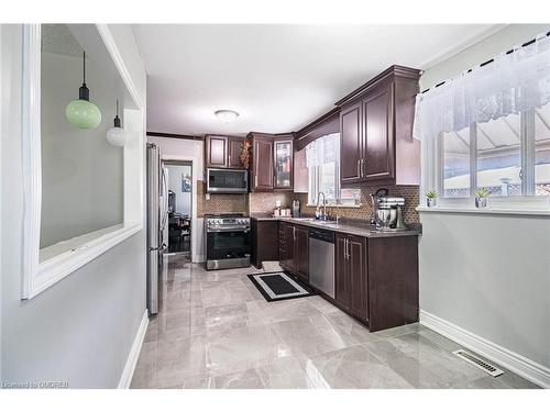 9 Seguin Court, Etobicoke, ON - Indoor Photo Showing Kitchen