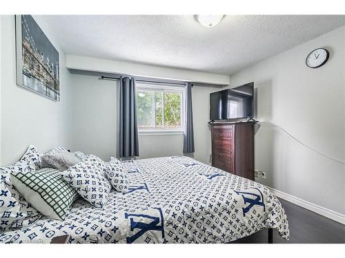 9 Seguin Court, Etobicoke, ON - Indoor Photo Showing Bedroom