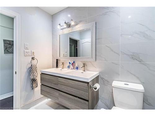 9 Seguin Court, Etobicoke, ON - Indoor Photo Showing Bathroom