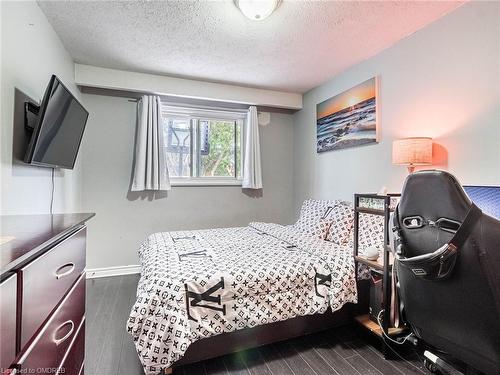 9 Seguin Court, Etobicoke, ON - Indoor Photo Showing Bedroom