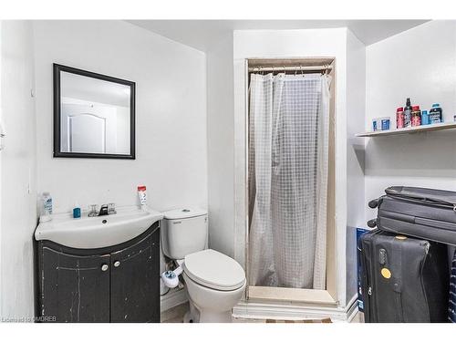 9 Seguin Court, Etobicoke, ON - Indoor Photo Showing Bathroom