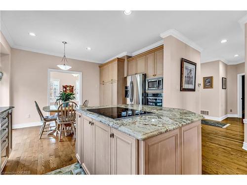 190-1405 Lorne Park Road, Mississauga, ON - Indoor Photo Showing Kitchen With Upgraded Kitchen