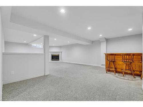 190-1405 Lorne Park Road, Mississauga, ON - Indoor Photo Showing Basement