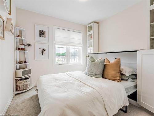 3357 Carding Mill Trail Trail, Oakville, ON - Indoor Photo Showing Bedroom