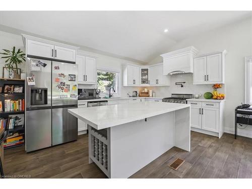 214 Lakewood Drive, Oakville, ON - Indoor Photo Showing Kitchen With Stainless Steel Kitchen