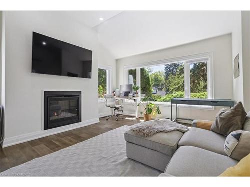 214 Lakewood Drive, Oakville, ON - Indoor Photo Showing Living Room With Fireplace