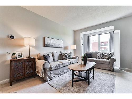 514-430 Pearl Street, Burlington, ON - Indoor Photo Showing Living Room