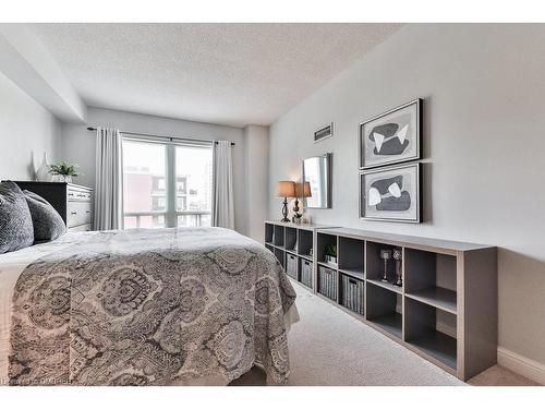 514-430 Pearl Street, Burlington, ON - Indoor Photo Showing Bedroom