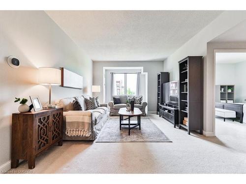 514-430 Pearl Street, Burlington, ON - Indoor Photo Showing Living Room