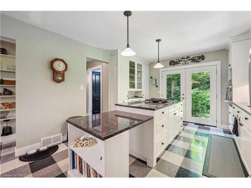 8181 Indian Trail, Eramosa, ON - Indoor Photo Showing Kitchen