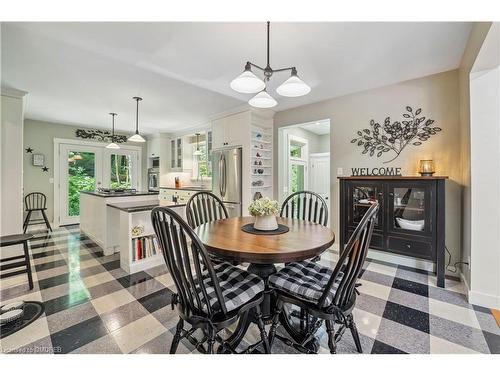 8181 Indian Trail, Eramosa, ON - Indoor Photo Showing Dining Room