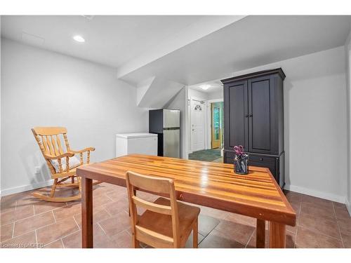 8181 Indian Trail, Eramosa, ON - Indoor Photo Showing Dining Room