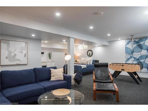 4 Lowrie Lane, Eden Mills, ON - Indoor Photo Showing Living Room