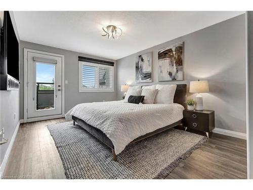 20-35 Midhurst Heights, Stoney Creek, ON - Indoor Photo Showing Bedroom