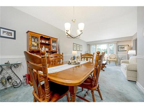 6356 Chaumont Crescent, Mississauga, ON - Indoor Photo Showing Dining Room