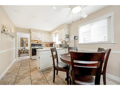 6356 Chaumont Crescent, Mississauga, ON - Indoor Photo Showing Dining Room