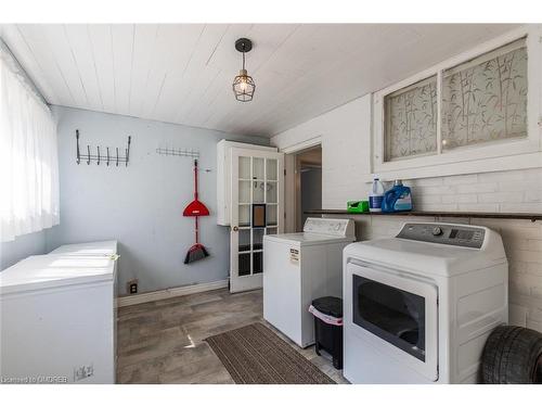 43 Elora Street, Mildmay, ON - Indoor Photo Showing Laundry Room