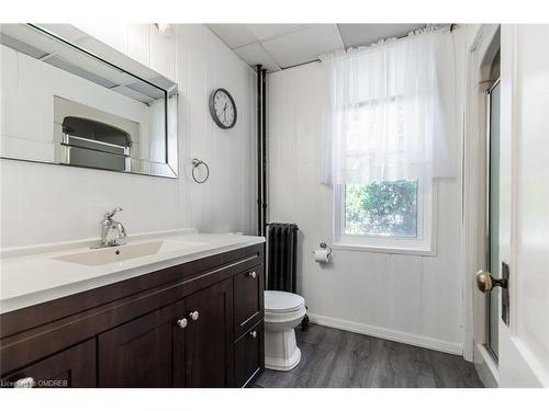 43 Elora Street, Mildmay, ON - Indoor Photo Showing Bathroom