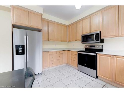 2383 Copperwood Drive, Oakville, ON - Indoor Photo Showing Kitchen