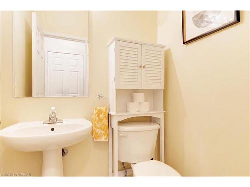 2383 Copperwood Drive, Oakville, ON - Indoor Photo Showing Bathroom