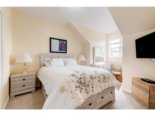 2383 Copperwood Drive, Oakville, ON - Indoor Photo Showing Bedroom