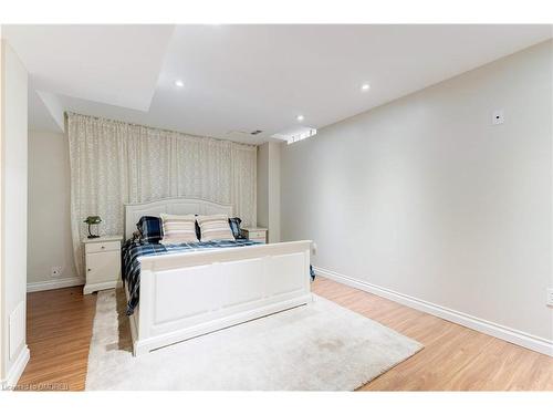 2383 Copperwood Drive, Oakville, ON - Indoor Photo Showing Bedroom