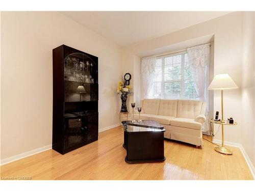 2383 Copperwood Drive, Oakville, ON - Indoor Photo Showing Living Room