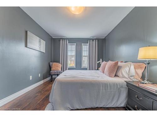 3035 Dewridge Avenue, Oakville, ON - Indoor Photo Showing Bedroom