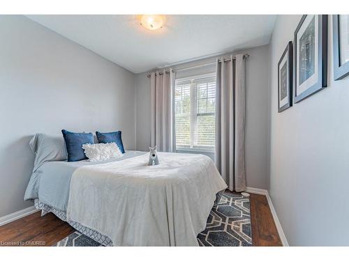 3035 Dewridge Avenue, Oakville, ON - Indoor Photo Showing Bedroom