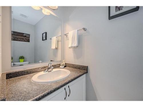 50 Wilkie Crescent, Guelph, ON - Indoor Photo Showing Bathroom