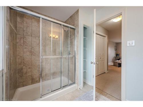 50 Wilkie Crescent, Guelph, ON - Indoor Photo Showing Bathroom