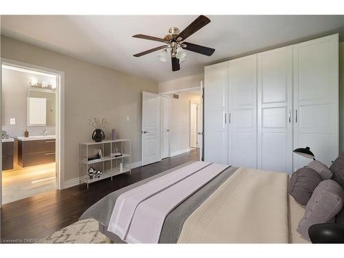 2444 Shadow Court, Oakville, ON - Indoor Photo Showing Bedroom