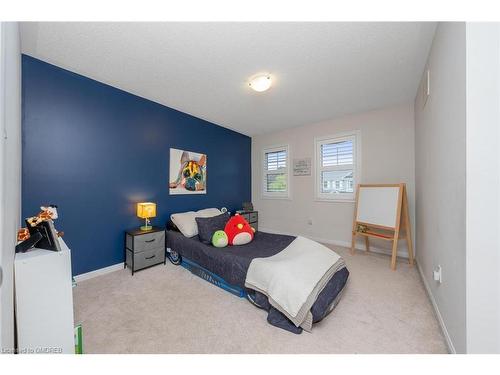 8 Seafair Crescent, Brampton, ON - Indoor Photo Showing Bedroom