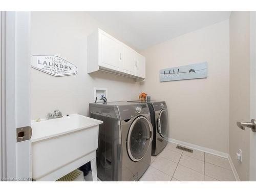 8 Seafair Crescent, Brampton, ON - Indoor Photo Showing Laundry Room