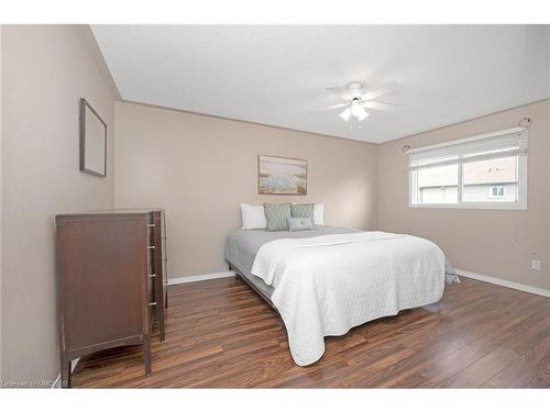 2189 Shorncliffe Boulevard, Oakville, ON - Indoor Photo Showing Bedroom