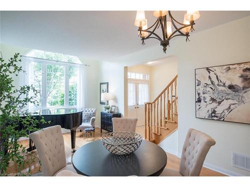 1339 Marshall Crescent, Milton, ON - Indoor Photo Showing Dining Room