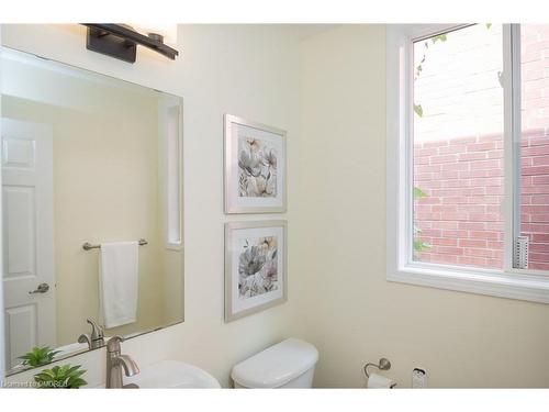 1339 Marshall Crescent, Milton, ON - Indoor Photo Showing Bathroom