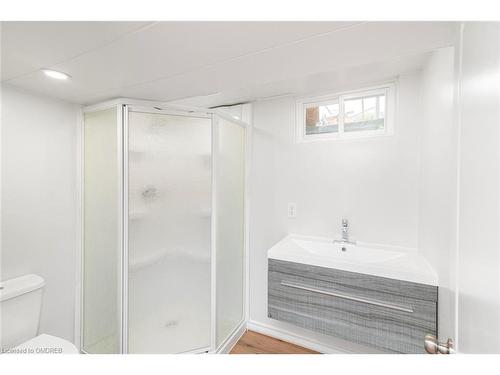 45 Acadia Crescent, St. Catharines, ON - Indoor Photo Showing Bathroom