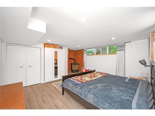 520 Concession 3 Road, Wilsonville, ON - Indoor Photo Showing Bedroom