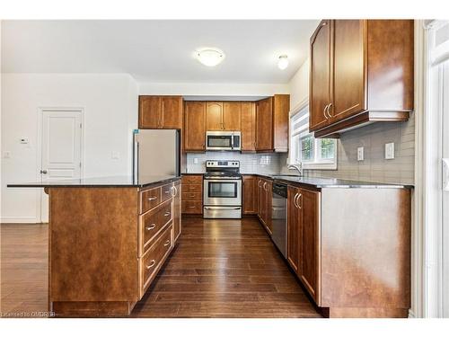 56 Robert Peel Road, Kitchener, ON - Indoor Photo Showing Kitchen With Stainless Steel Kitchen