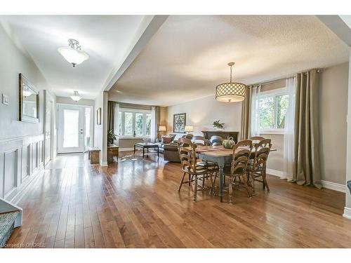 2489 Yarmouth Crescent, Oakville, ON - Indoor Photo Showing Dining Room