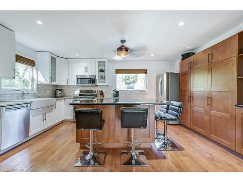 2489 Yarmouth Crescent, Oakville, ON - Indoor Photo Showing Kitchen With Stainless Steel Kitchen With Upgraded Kitchen