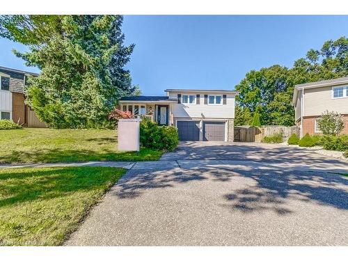 2489 Yarmouth Crescent, Oakville, ON - Outdoor With Facade