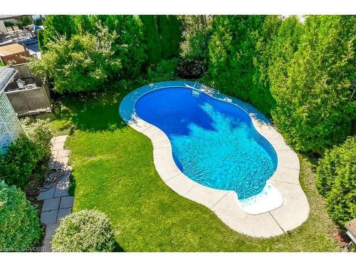 2489 Yarmouth Crescent, Oakville, ON - Outdoor With In Ground Pool With Backyard